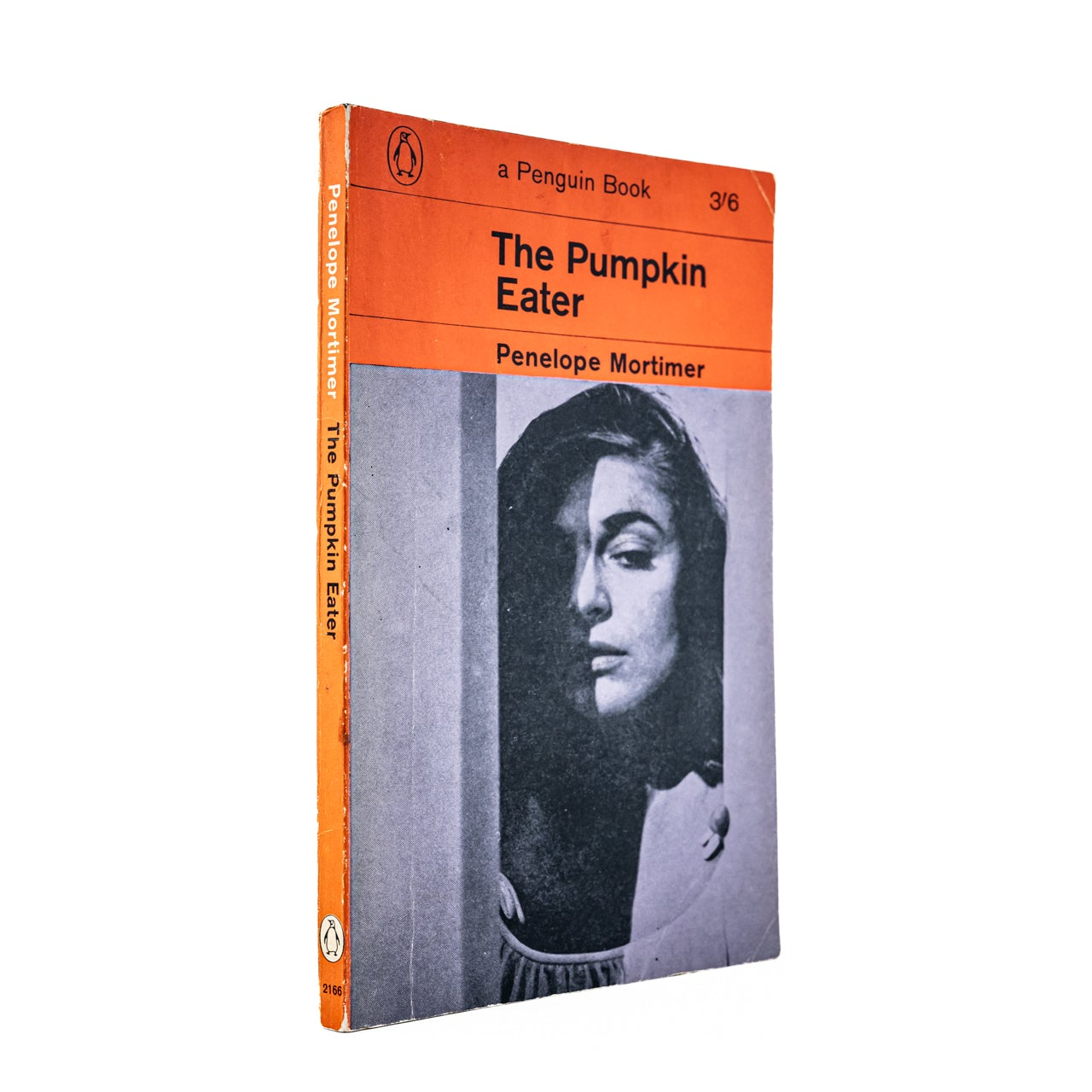 Portada 1:1 — The Pumpkin Eater